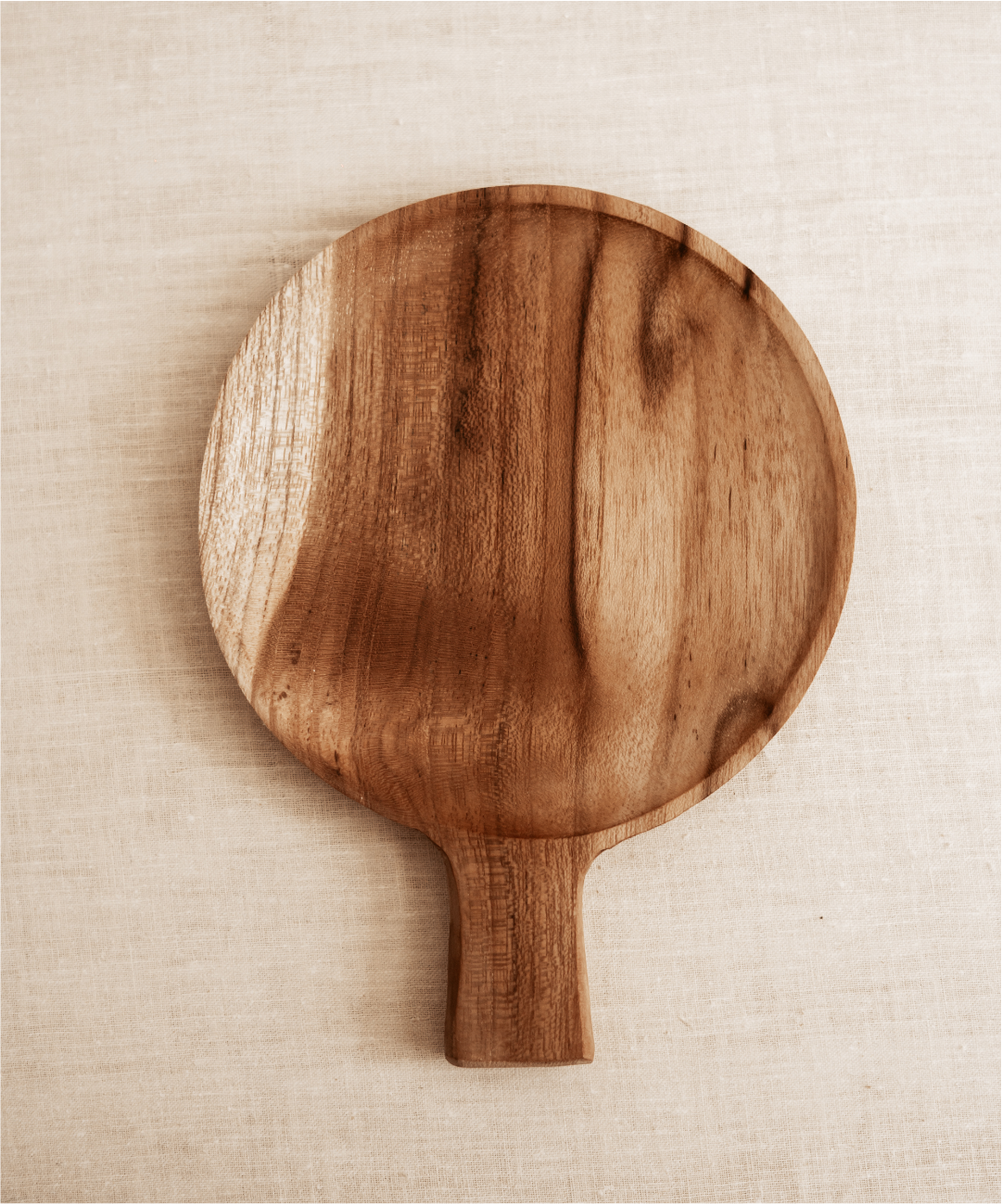 Plate with handle